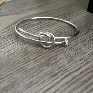 THE PROMISE KNOT BRACELET